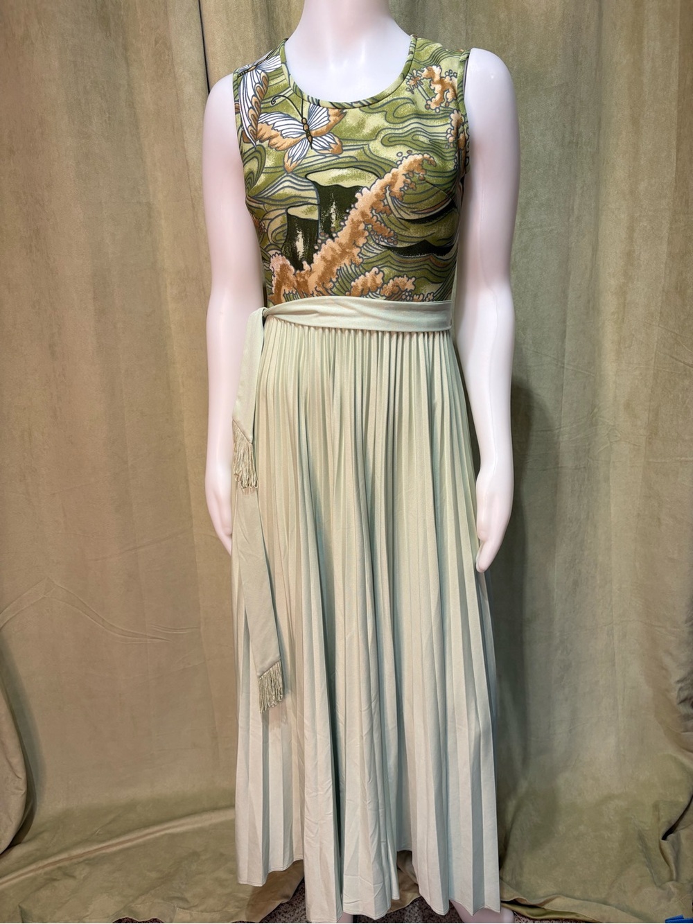 Vintage! 60’s/70’s Green Patterned Top with Pale Green Pleated dress